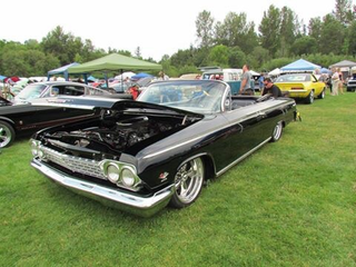 Illustration for article titled Columbia River Camaro Club - Tigard Festival of Cars